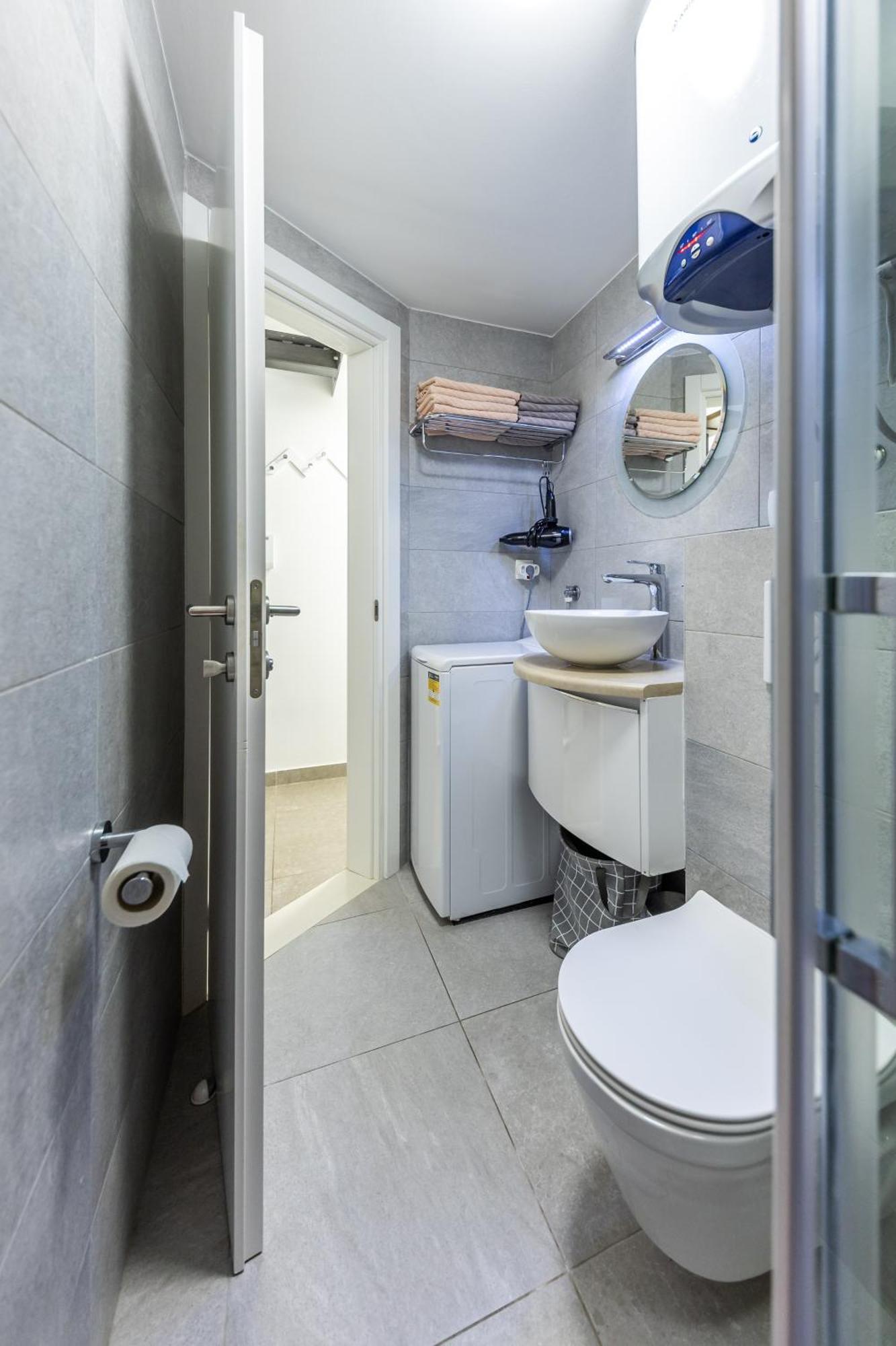 New Modern Studio Apartment Nina Ragusa Esterno foto